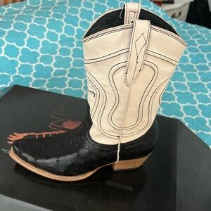 Freebird Black and Cream Heeled Boots